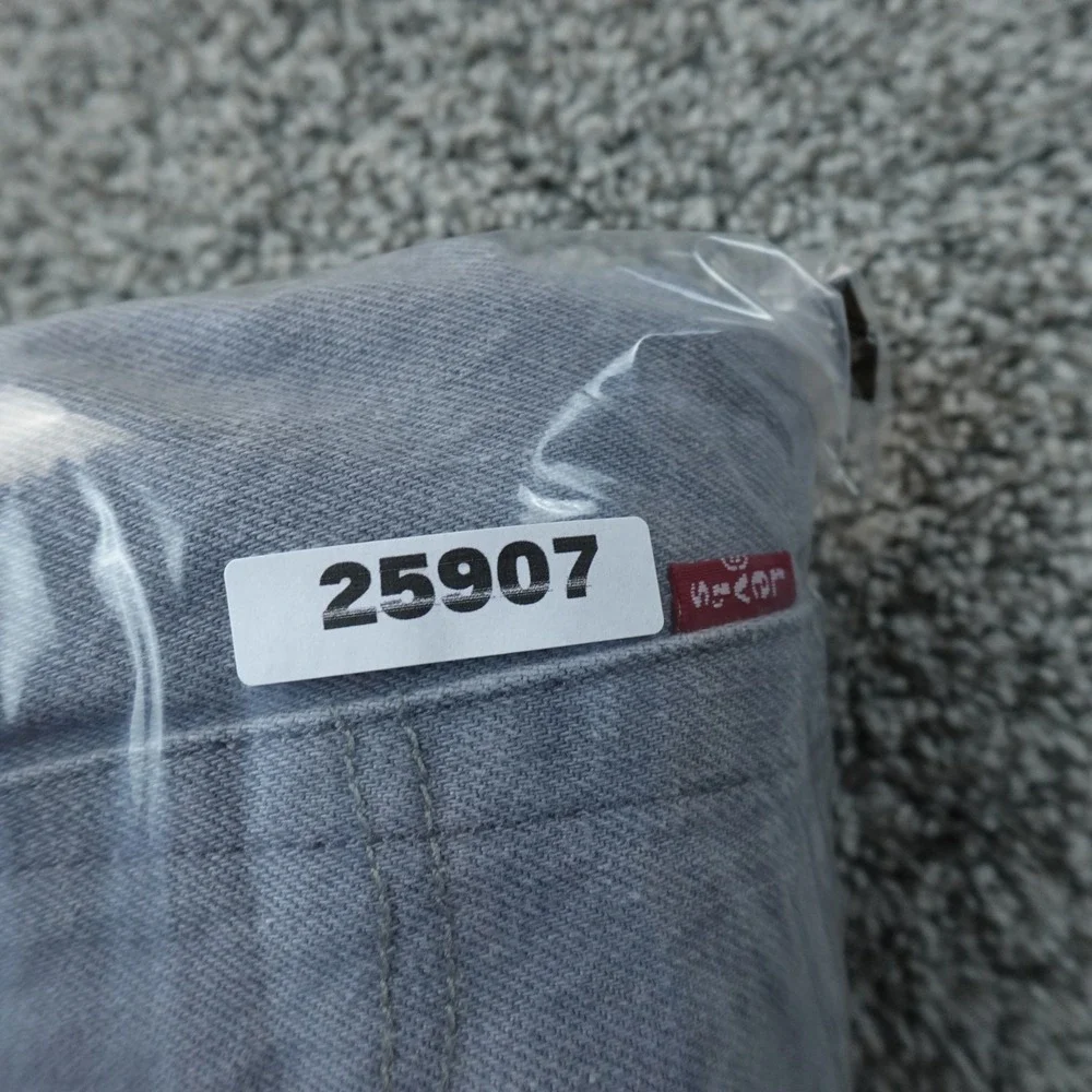 Levis Jeans Mens 32X30 Black Gray Denim Pants‎ 501 Button Fly Straight Western